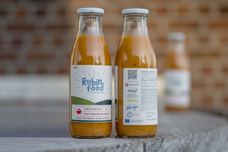 Robin Food transforms surplus vegetables into soups for social grocery stores and food aid