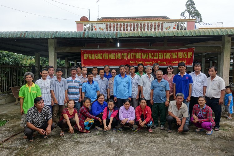 In Vietnam, rice companies struggle to source local rice that meets quality or sustainability standards. One of our strategies is to facilitate a direct connection between farmers and companies built on a fair, trusting, and lasting relationship. This gu